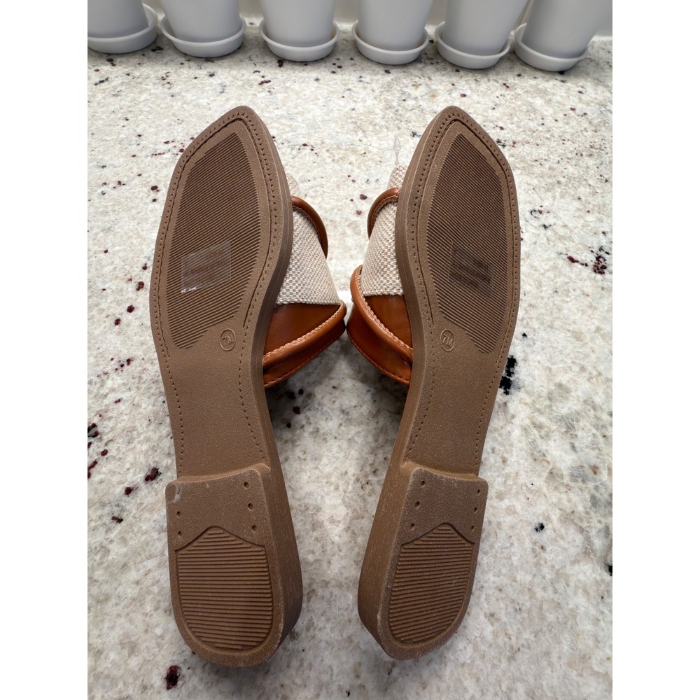 Bamboo Size 7 Tan Woven Slide Sandals Gold Buckle - Picture 4 of 6